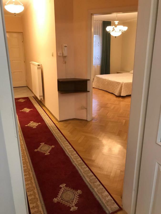 Gabor Pal 1 Apartman 2 Szoba Dunafoldvar Eksteriør billede