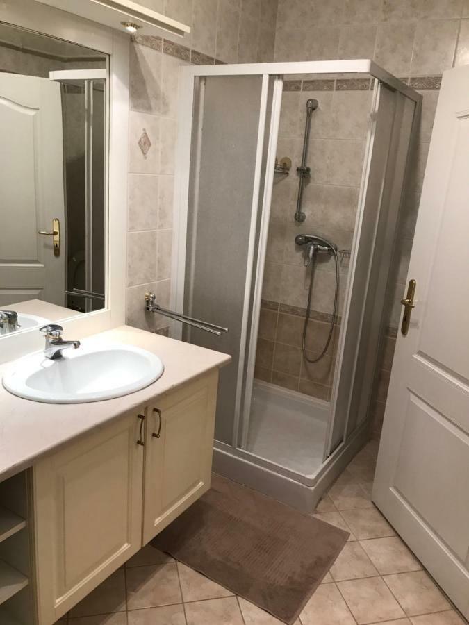 Gabor Pal 1 Apartman 2 Szoba Dunafoldvar Eksteriør billede
